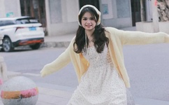 袁娅维憋不住了